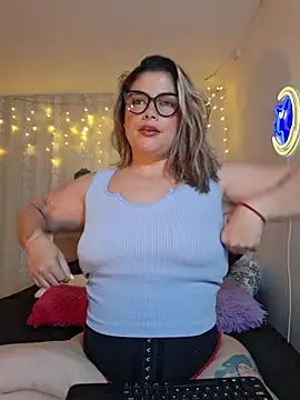 Juliietha servas online show from 05-08-26, 12:47