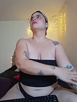 Juliietha servas online show from 02-08-26, 11:24