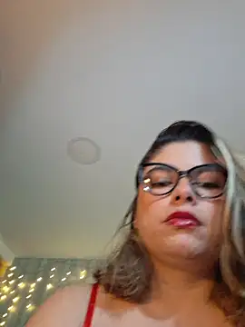 Juliietha servas online show from 05-30-26, 11:43