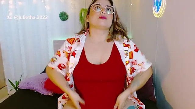 Juliietha servas online show from 03-08-26, 06:22