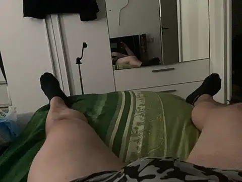 Snake201983 online show from 07-14-26, 03:51