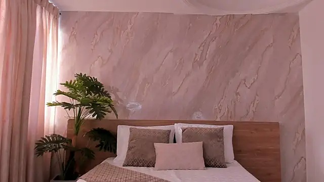 emily hunter12 online show from 12-15-25, 12:55