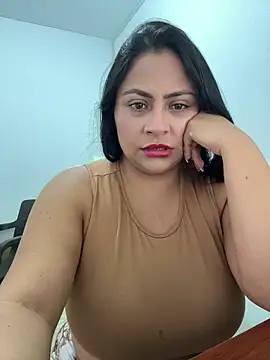 Snapshot of Sol_biglips chatting on 06-01-26, 05:34 Sol biglips online show from 06-01-26, 05:34