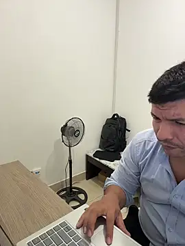 Sol biglips online show from 02-14-26, 02:06