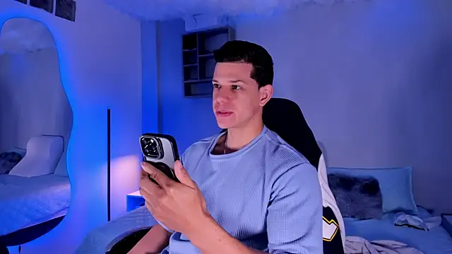 MarcoSullivan online show from 12-15-25, 01:39