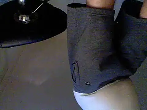 Snapshot of oopsxx chatting on 02-06-25, 11:09 oopsxx online show from 02-06-25, 11:09