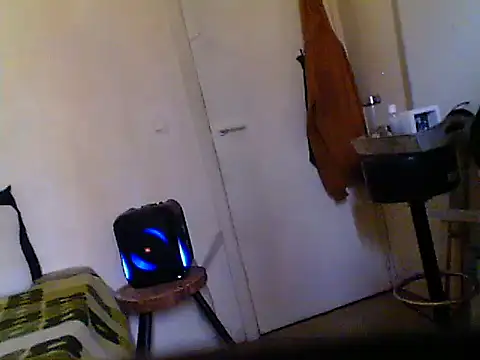 Snapshot of oopsxx chatting on 02-27-25, 09:18 oopsxx online show from 02-27-25, 09:18