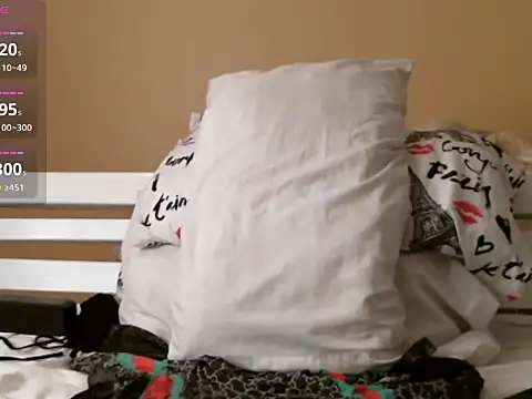 Snapshot of black_sexy_queen chatting on 02-21-26, 09:06 black sexy queen online show from 02-21-26, 09:06