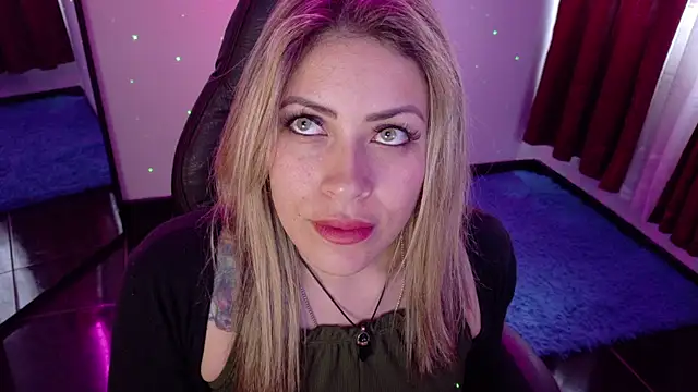 Natalia Montoya online show from 09-24-25, 10:16
