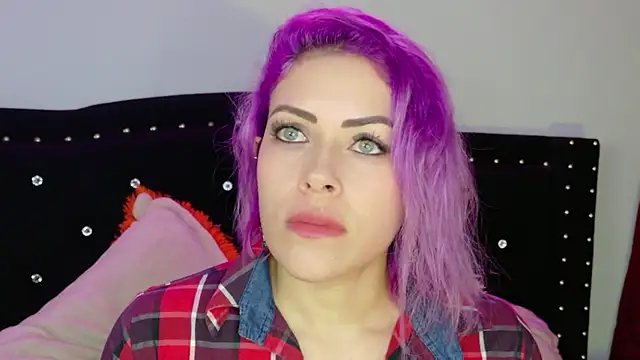 Natalia Montoya online show from 05-13-26, 02:07