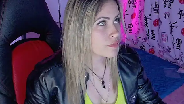 Natalia Montoya online show from 10-22-25, 12:21