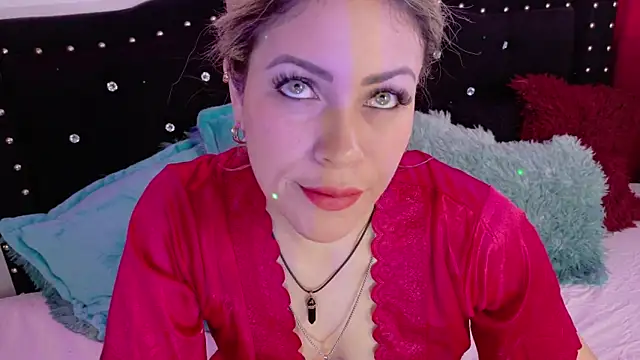 Natalia Montoya online show from 09-13-25, 09:37