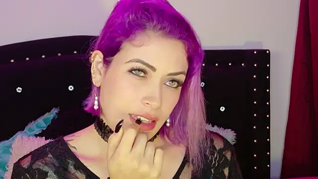 Natalia Montoya online show from 05-05-26, 12:02