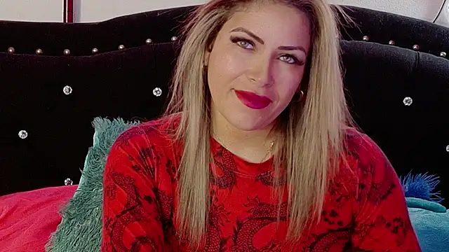 Natalia Montoya online show from 12-05-25, 06:17