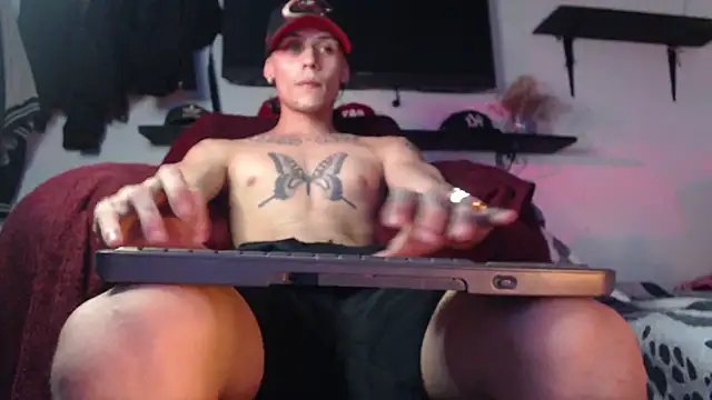 Snapshot of bix_couples chatting on 02-13-26, 06:13 bix couples online show from 02-13-26, 06:13