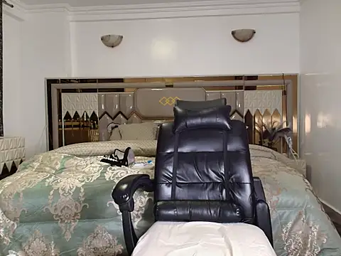 ebony shilly3 online show from 11-12-25, 12:37