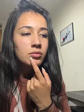 AnithaFigueroa1 online show from 02-15-25, 05:09