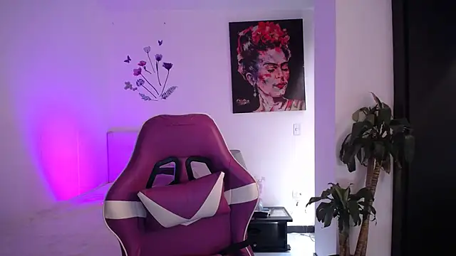 esmeraldaa230 online show from 03-15-26, 06:59