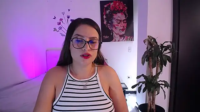 esmeraldaa230 online show from 03-22-26, 07:37