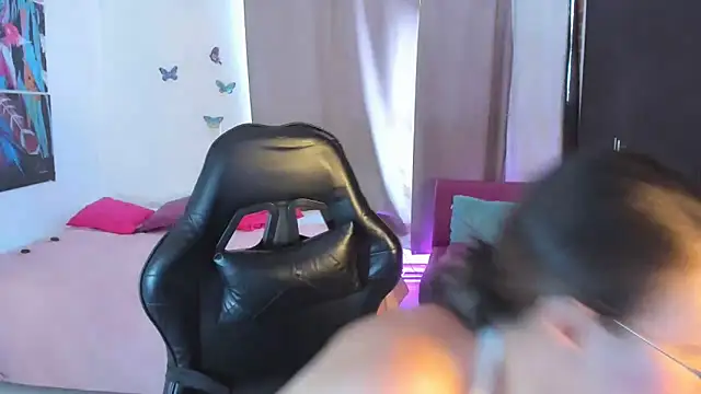 esmeraldaa230 online show from 03-26-26, 04:05