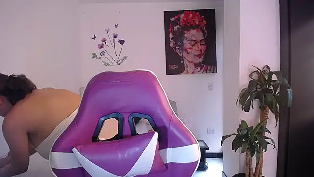 esmeraldaa230 online show from 03-30-26, 09:05