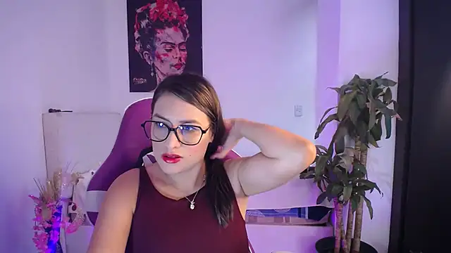 esmeraldaa230 online show from 11-26-25, 07:47