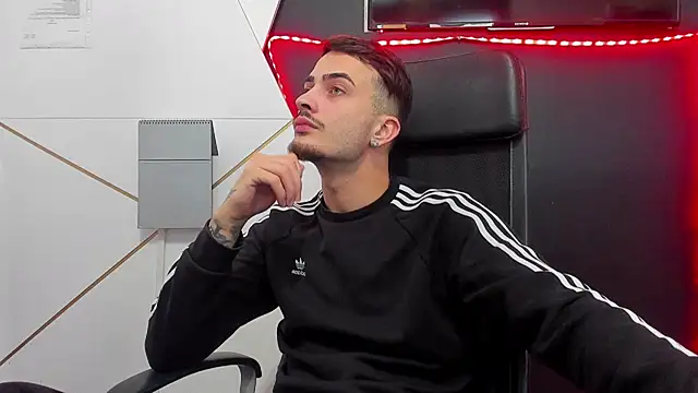 Snapshot of BrandonTate chatting on 02-18-26, 09:28 BrandonTate online show from 02-18-26, 09:28