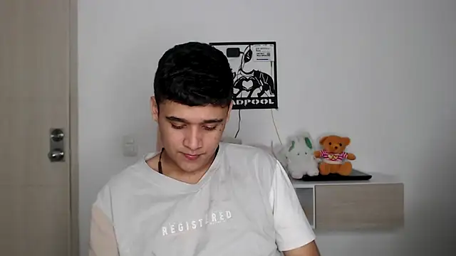 kaiine190 online show from 11-18-25, 07:55