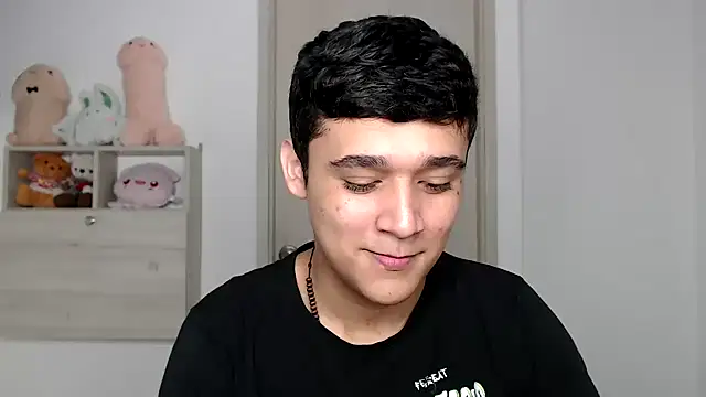 kaiine190 online show from 12-19-25, 06:49