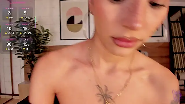 LunaRuso online show from 10-17-25, 07:59