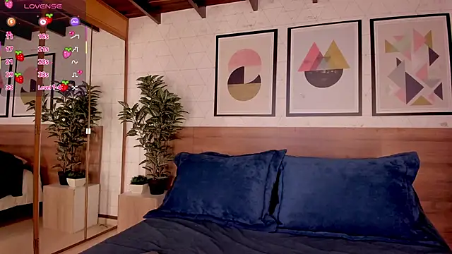 LunaRuso online show from 02-10-26, 07:46