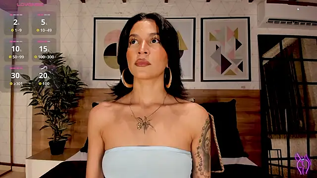 LunaRuso online show from 09-10-25, 07:46