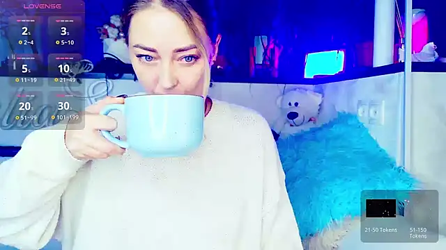  JuliaSpace  online show from 09-30-25, 07:03