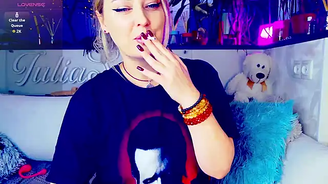  JuliaSpace  online show from 12-15-25, 08:25