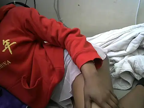 Ma-yolo001 online show from 12-20-25, 08:28