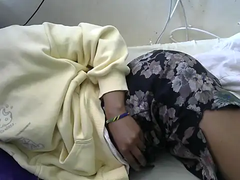 Ma-yolo001 online show from 09-12-25, 09:09