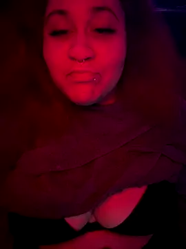 Snapshot of Juicyjordie chatting on 10-18-25, 04:14 Juicyjordie online show from 10-18-25, 04:14