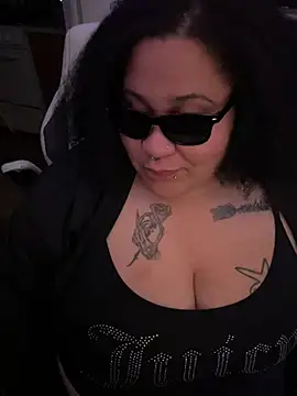 Juicyjordie online show from 04-10-26, 05:47