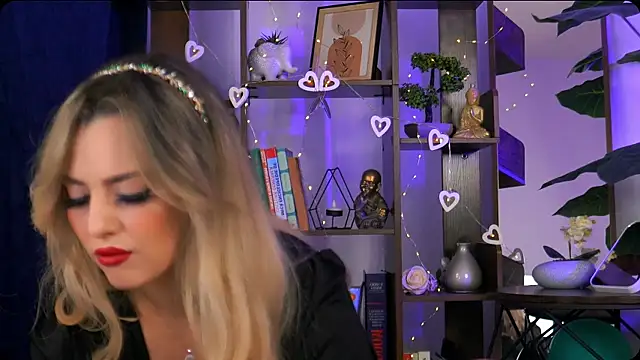 Snapshot of Bailey_Evans chatting on 10-05-25, 04:47 Bailey Evans online show from 10-05-25, 04:47