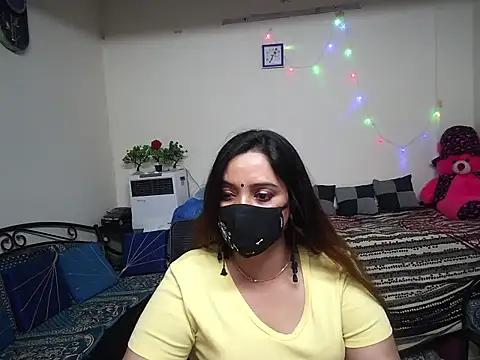 Snapshot of Arushisingh8888 chatting on 02-16-25, 01:05 Arushisingh8888 online show from 02-16-25, 01:05