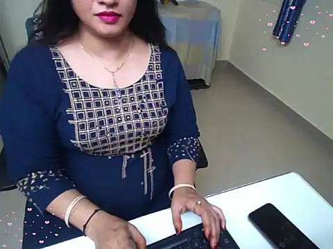 Snapshot of Arushisingh8888 chatting on 10-04-25, 11:56 Arushisingh8888 online show from 10-04-25, 11:56