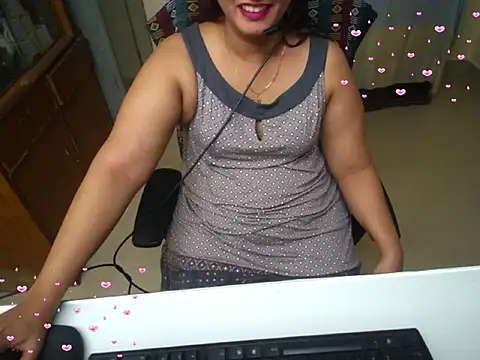 Snapshot of Arushisingh8888 chatting on 09-19-25, 12:09 Arushisingh8888 online show from 09-19-25, 12:09