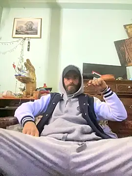 Antonio Vatooo online show from 09-29-25, 10:33