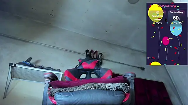 Trixy star horney online show from 03-15-26, 09:44