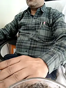 Snapshot of Hot-man39 chatting on 02-02-25, 09:18 Hot-man39 online show from 02-02-25, 09:18