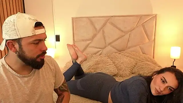 teseo and afroditha  online show from 10-15-25, 01:48