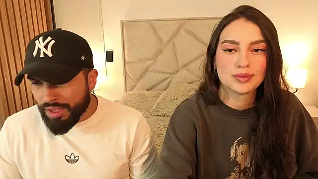 teseo and afroditha  online show from 12-23-25, 03:28