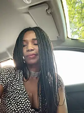 Snapshot of Shantel-Olivia chatting on 06-18-26, 07:07 Shantel-Olivia online show from 06-18-26, 07:07
