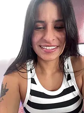 Snapshot of _elektrah chatting on 01-31-26, 07:12 elektrah online show from 01-31-26, 07:12