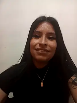 Snapshot of _elektrah chatting on 11-18-25, 06:33 elektrah online show from 11-18-25, 06:33